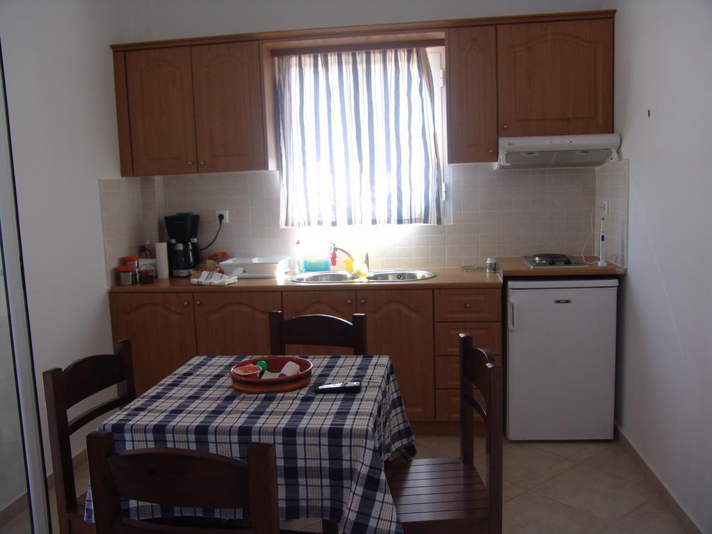 Joanna Apartments Mikri Vigla Quarto foto